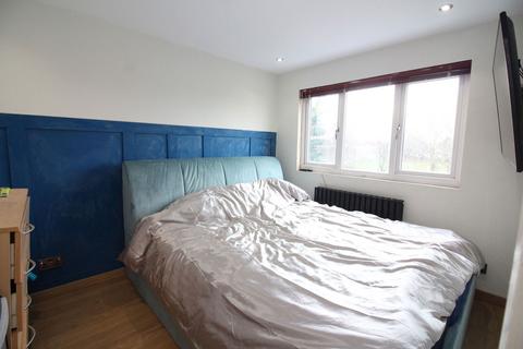 4 bedroom semi-detached house for sale, Albion Street, Kingswinford DY6