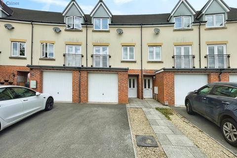 4 bedroom terraced house for sale, Wood Green, Bridgend, Bridgend County. CF31 4DY