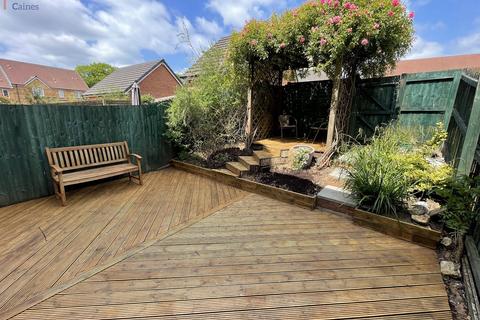 4 bedroom terraced house for sale, Wood Green, Bridgend, Bridgend County. CF31 4DY