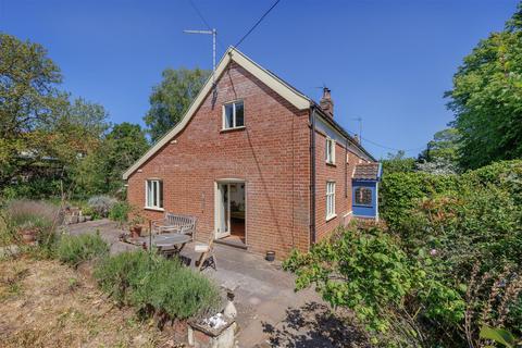 2 bedroom end of terrace house for sale, Blackheath Road, Halesworth IP19