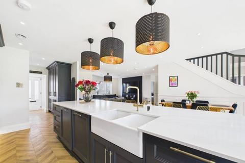 4 bedroom detached bungalow for sale, Maple Crescent, Sidcup DA15