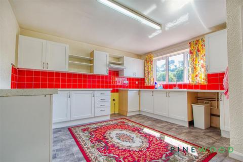 undefined, Broadoaks Close, Chesterfield S41