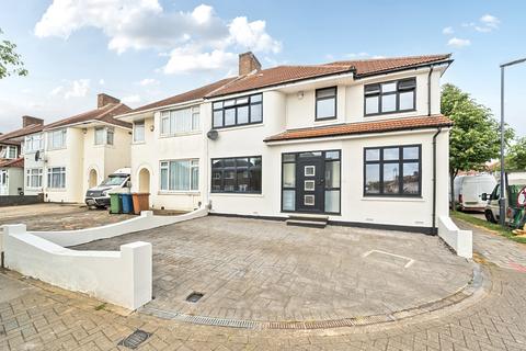 6 bedroom semi-detached house for sale, Weston Drive, Stanmore