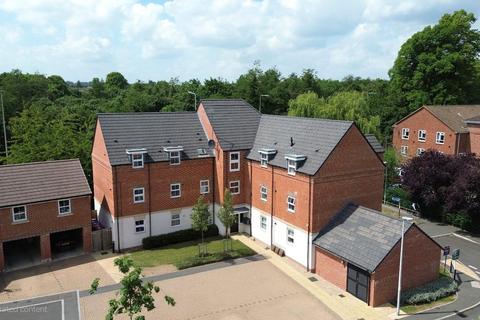 Hutton Close, Newbury, Berkshire, RG14