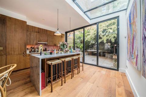 23 Baxendale Street, London, E2 7BY