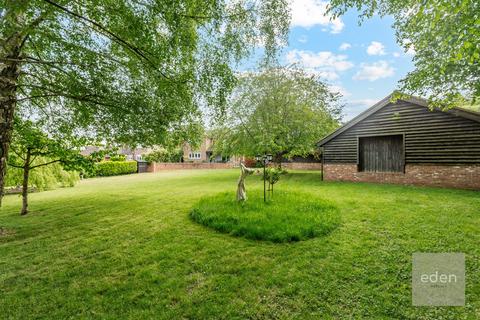 15 Pitfield Drive, Meopham, Gravesend, DA13 0AY