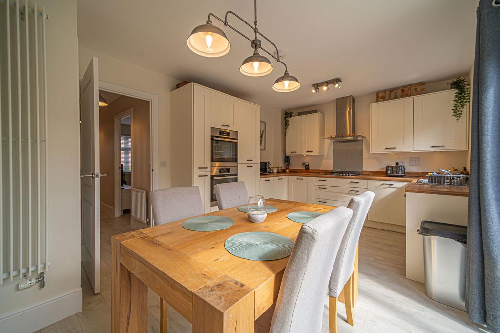 Kitchen/Dining Room