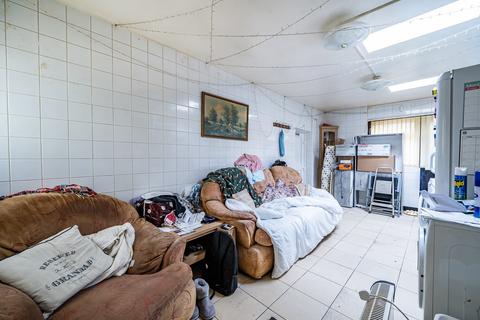 2 bedroom bungalow for sale, South View Way, Cheltenham GL52