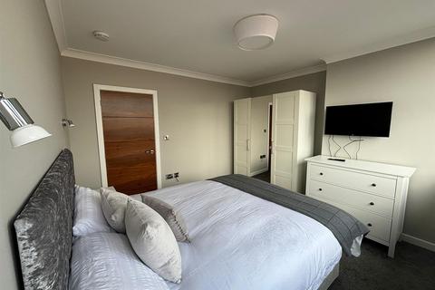 1 bedroom apartment to rent, Essex House, Manor St