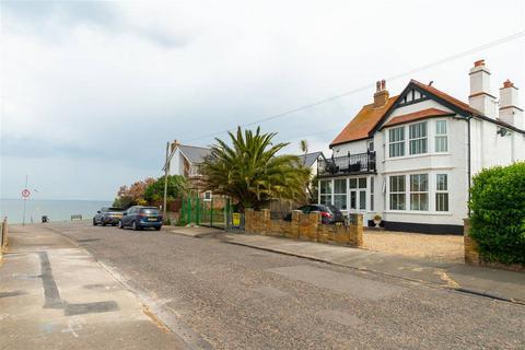 4 bedroom detached house for sale, Grand Drive, Herne Bay