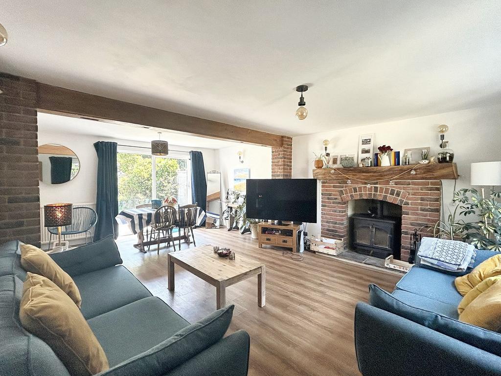 Lounge/dining room