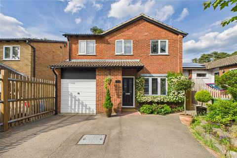 4 bedroom detached house for sale, Girton Close, Owlsmoor, Sandhurst, Berkshire, GU47