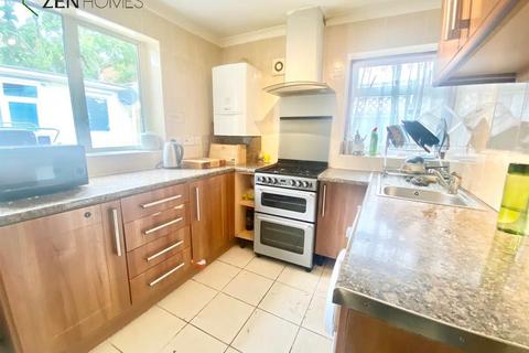 1 bedroom in a house share to rent, London N17