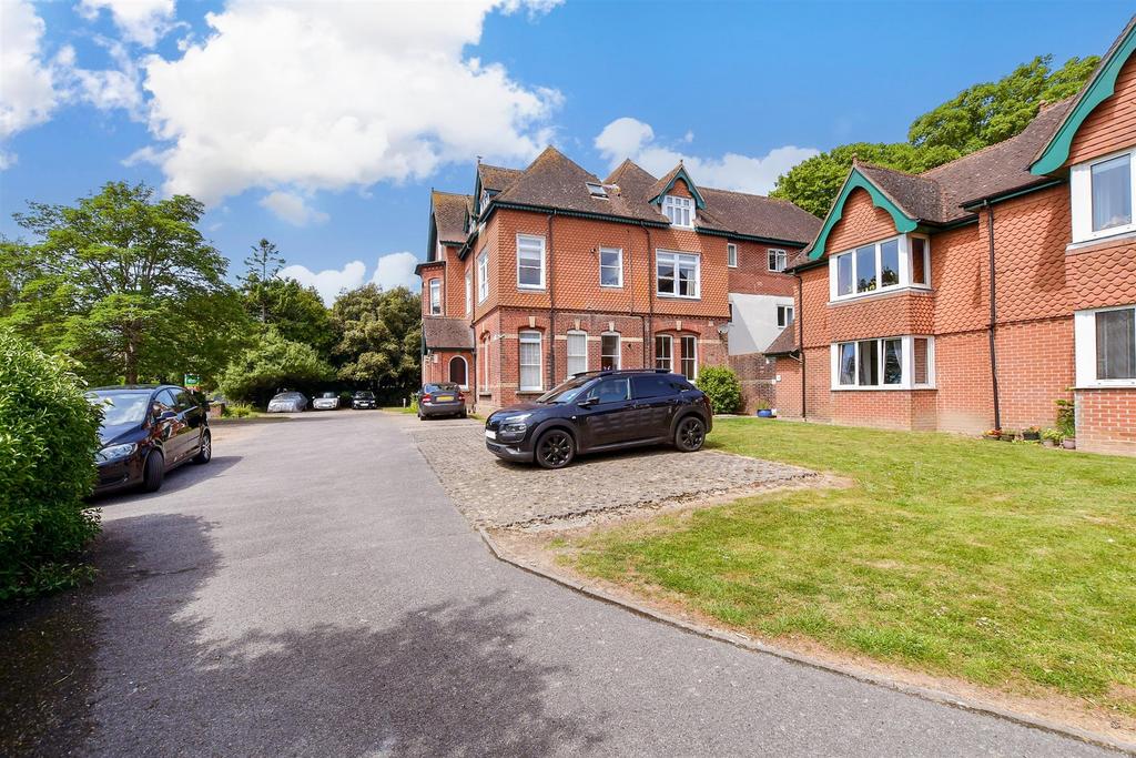 Driveway/Parking