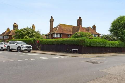 4 bedroom semi-detached house for sale, Kings Avenue, Broadstairs, CT10