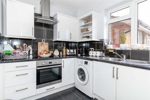 2 bedroom flat for sale, Rugby Road, Worthing