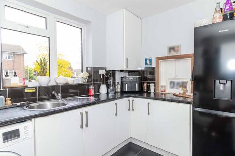 2 bedroom flat for sale, Rugby Road, Worthing
