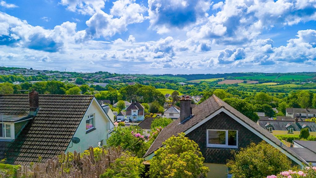 10 Lanhdyrock View TPS Bodmin Branch 01208 74182 -