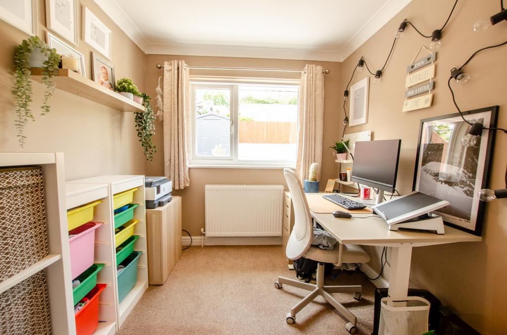10 Lanhydrock View TPS Bodmin Branch 01208 74182 -
