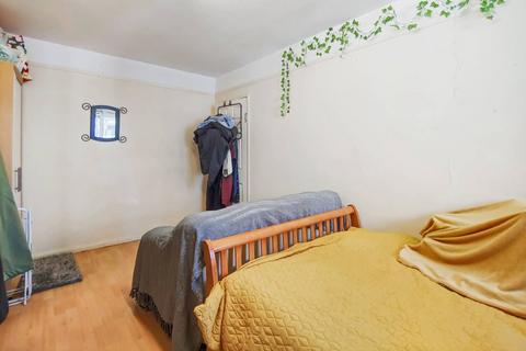 3 bedroom flat to rent, Tompion Street, Clerkenwell, London, EC1V