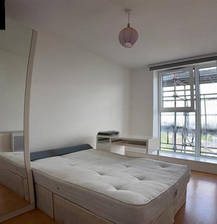 1 bedroom in a house share to rent, Adelaide Road, Belsize Park
