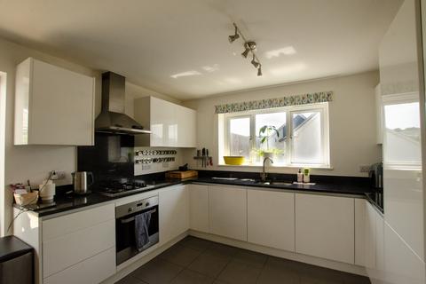 4 bedroom end of terrace house for sale, 9 Dymond Court, Bodmin, Cornwall, PL31