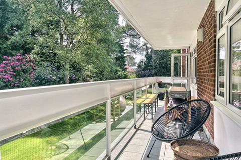 3 bedroom flat for sale, Canford Cliffs