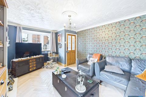 21 Bridgewater Park Drive, Skellow, Doncaster, DN6 8RL