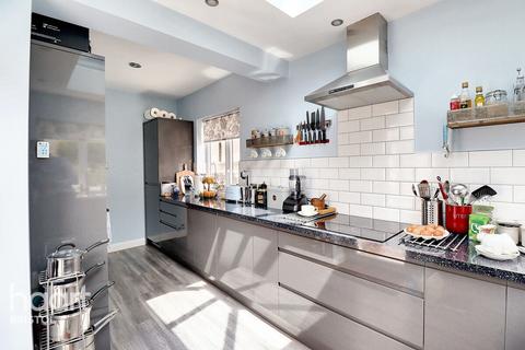 3 bedroom semi-detached house for sale, Airport Road, Bristol