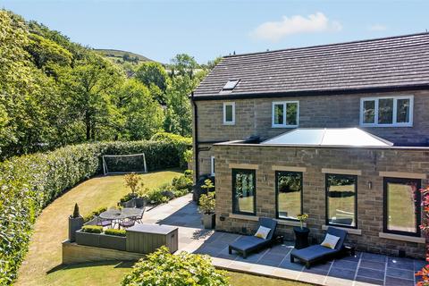 5 bedroom detached house for sale, 11 Millside Way, Halifax, HX3 9JU