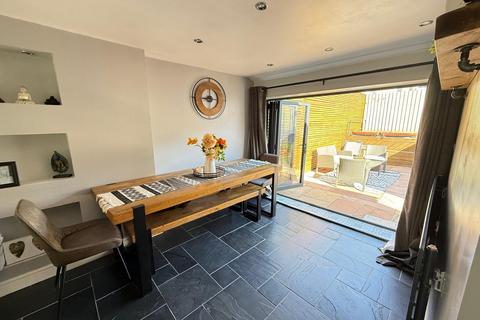 8 Heol Herbert, Resolven, Neath, SA11 4AG