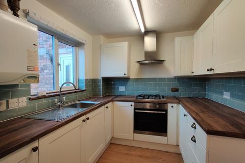 2 bedroom terraced house to rent, Glastonbury Close, Hereford HR2