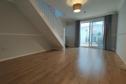 2 bedroom terraced house to rent, Glastonbury Close, Hereford HR2