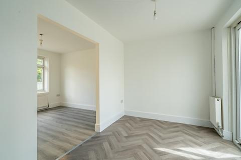 2 bedroom semi-detached house for sale, Swarcliffe Drive, Leeds