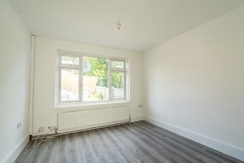 2 bedroom semi-detached house for sale, Swarcliffe Drive, Leeds