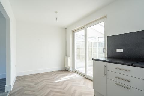 2 bedroom semi-detached house for sale, Swarcliffe Drive, Leeds
