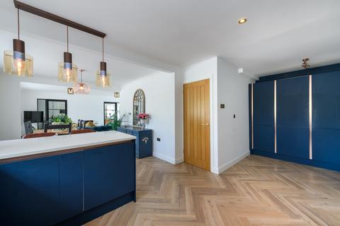 undefined, High Street, Somerton TA11