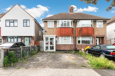 37 Caverleigh Way, Worcester Park, KT4 8DH