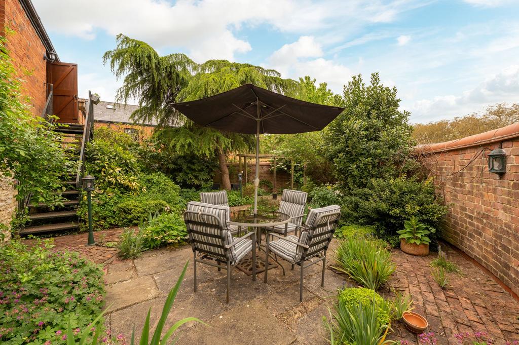 Rear Courtyard