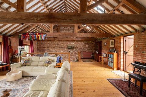 The Moat House, 8 Castle Barns, Bletsoe, Bedford, MK44 1TL