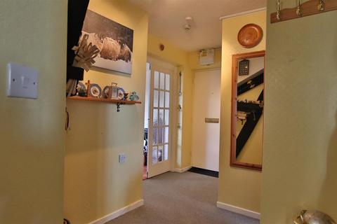 1 bedroom sheltered housing for sale, Shephard Mead, Tewkesbury