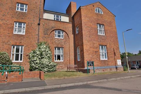 1 bedroom sheltered housing for sale, Shephard Mead, Tewkesbury