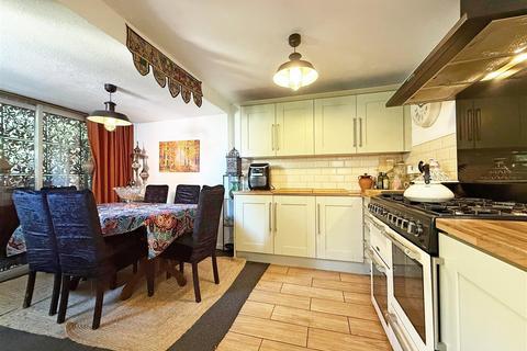 undefined, Richmond Drive, Shrewsbury