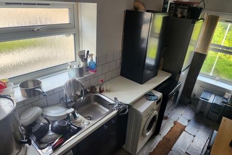 undefined, Lees Road, Oldham, Greater Manchester, OL4 3AF