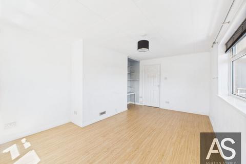 2 bedroom flat for sale, Coronation Gardens, Battle, TN33
