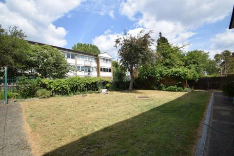 3 bedroom apartment to rent, Fleming House, Boyton Close, Crouch End, N8