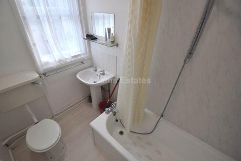 undefined, Brunswick Hill, Reading