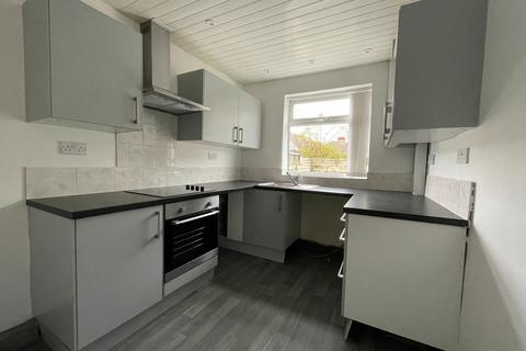 3 bedroom semi-detached house to rent, Brentwood Street, Wirral CH44