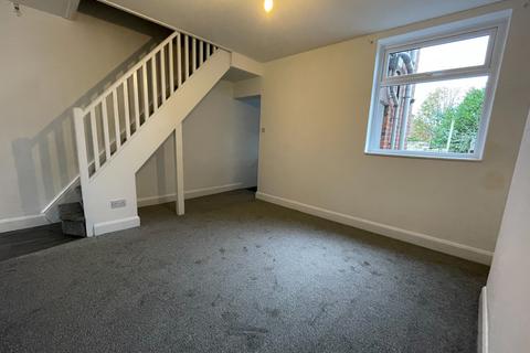 3 bedroom semi-detached house to rent, Brentwood Street, Wirral CH44