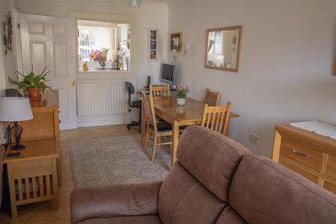 19 Olivers Meadow, Westergate, Chichester, PO20 3YA